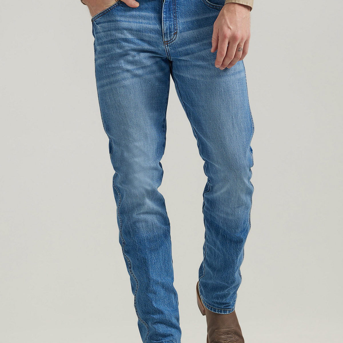 MEN'S WRANGLER RETRO® SLIM FIT STRAIGHT LEG JEAN IN TILDEN