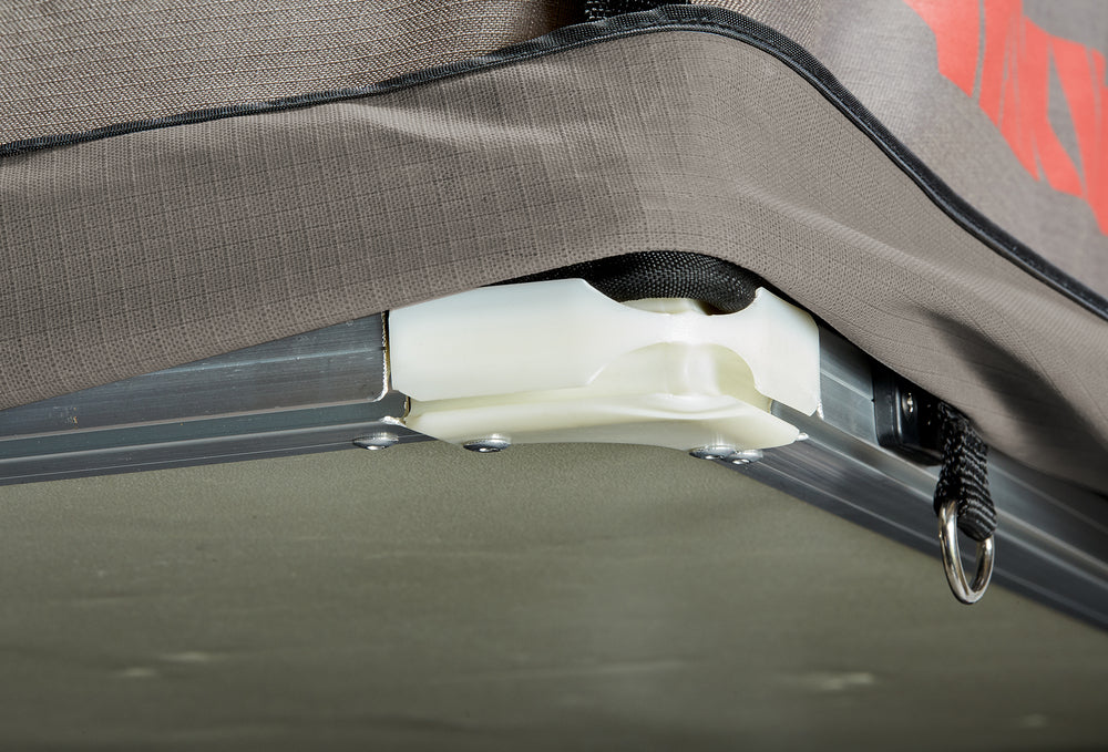 Yakima SkyRise HD Medium 4 Season Rooftop Tent