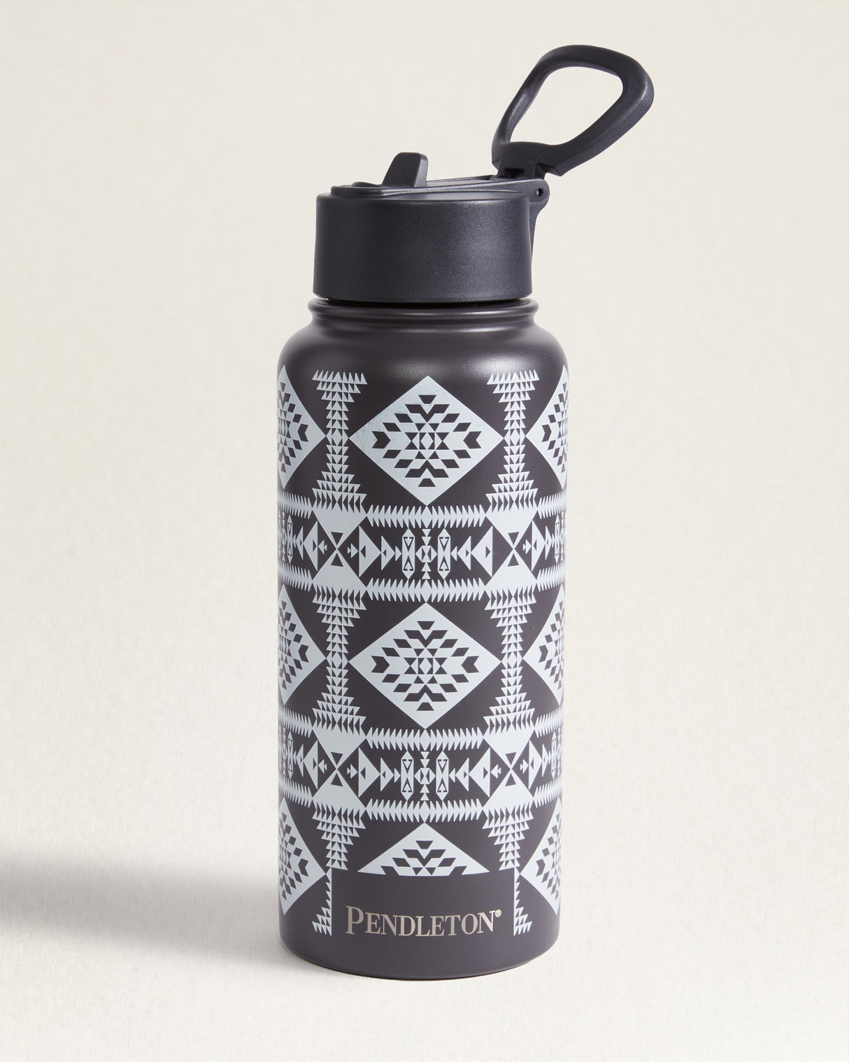 Pendleton 34oz Insulated Bottle Basket maker black