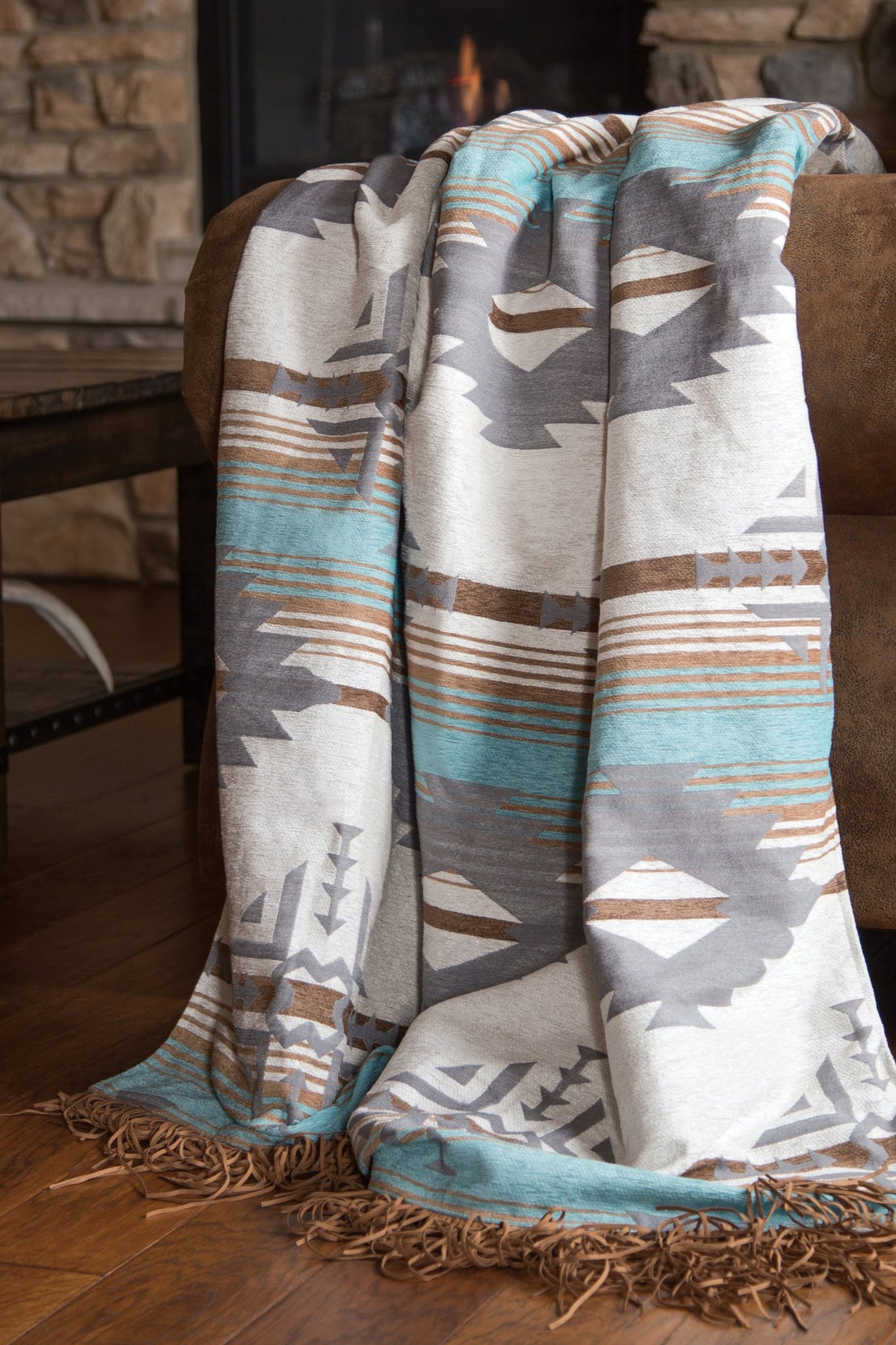 Carstens Inc Lined Chenille Badlands Throw