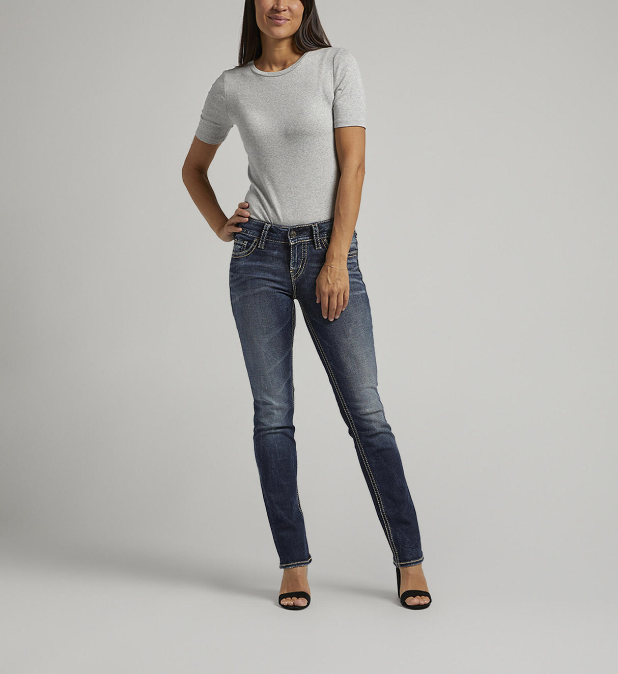 Silver Jean Co Women's Suki Mid Rise Straight Leg Jean Indigo
