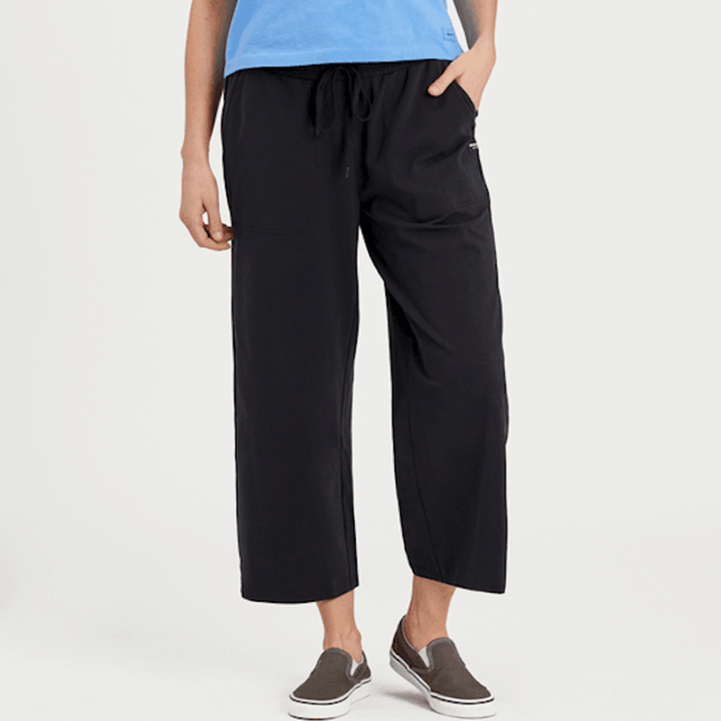 Life is Good Women's Solid Crusher-Flex Crop Pant Jet Black