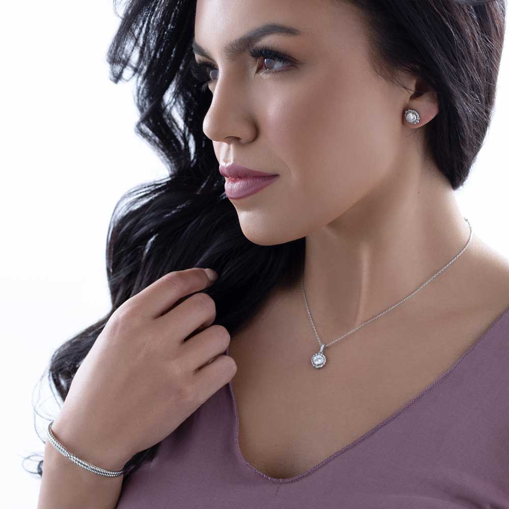 Montana Silversmiths Quiet Elegance Crystal Necklace