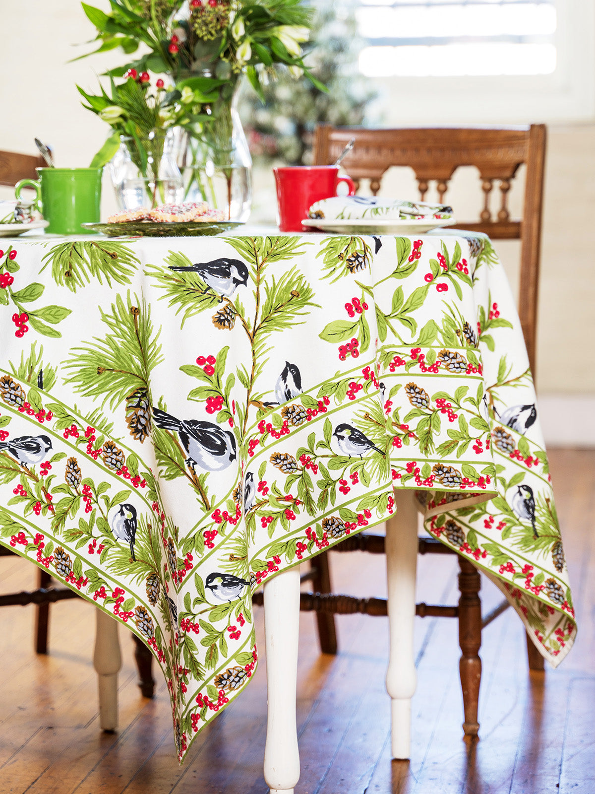 April Cornell Chickadee Dining Cloth Ecru
