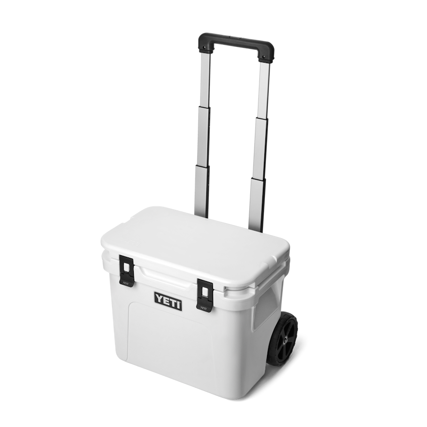 Yeti Roadie 32 Wheeled Cooler White