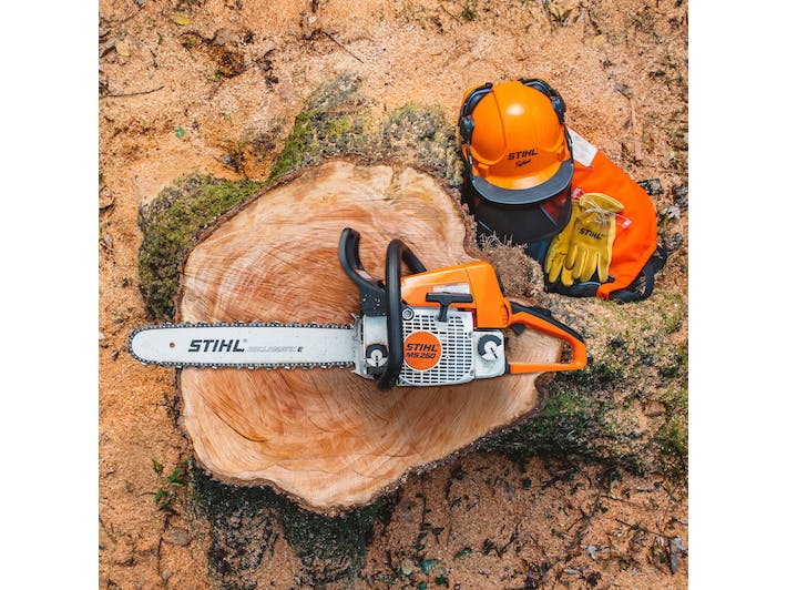 Stihl MS 250-Z Chainsaw (GAS)