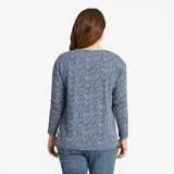 Life Is Good Women's Ditsy Floral Pattern Long-Sleeve Crusher-LITE Easy Vee - Darkest Blue