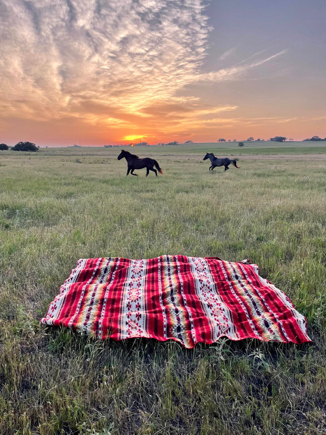 Ecuadane Cotacachi Fire Blanket Red