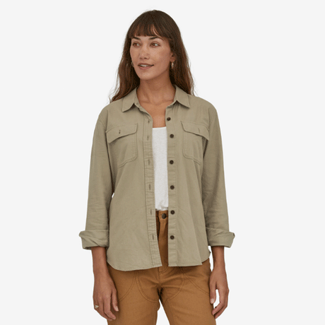 Patagonia Women's Long-Sleeved Organic Cotton Midweight Fjord Flannel Shirt Sage Khaki