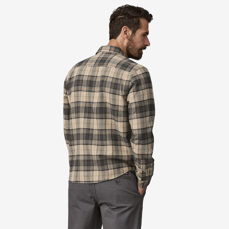 Patagonia Men's Long-Sleeved Lightweight Fjord Flannel Shirt - Spotter: Forge Grey Spotter: Forge Grey