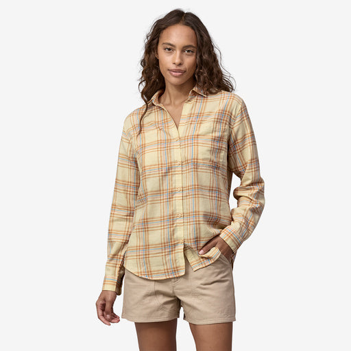 Patagonia Women's Lightweight A/C Button-Down Beach Time: Natural