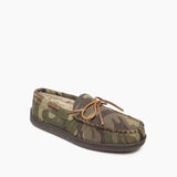 Minnetonka Men's Pile Lined Hardsole Moccasin Slippers Green Camo