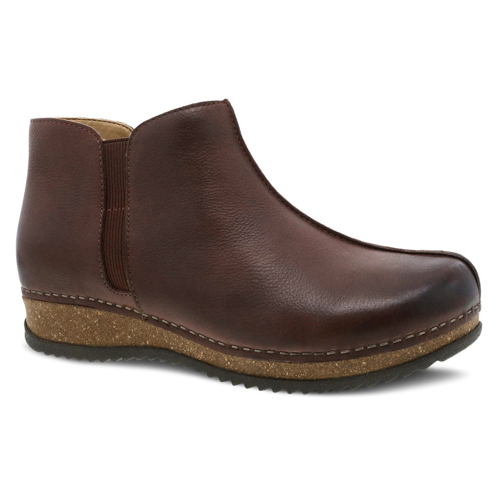 Dansko hotsell ames boot