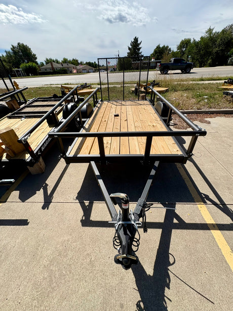 Karavan 5.5x11 Pro utility trailer with aluminum rims