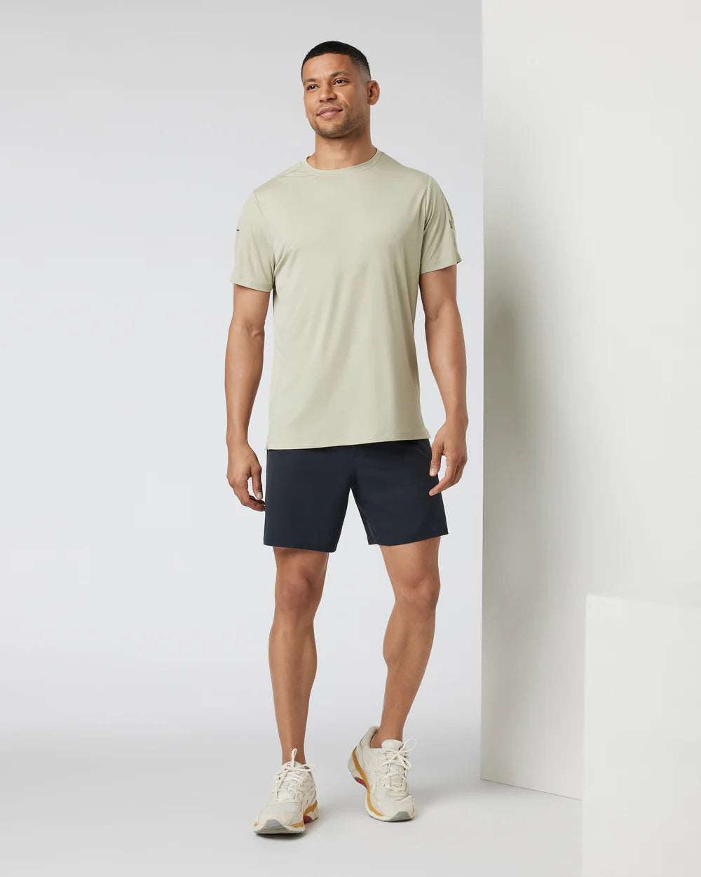 Vuori Qualify Run Short Lined - 6in - Black