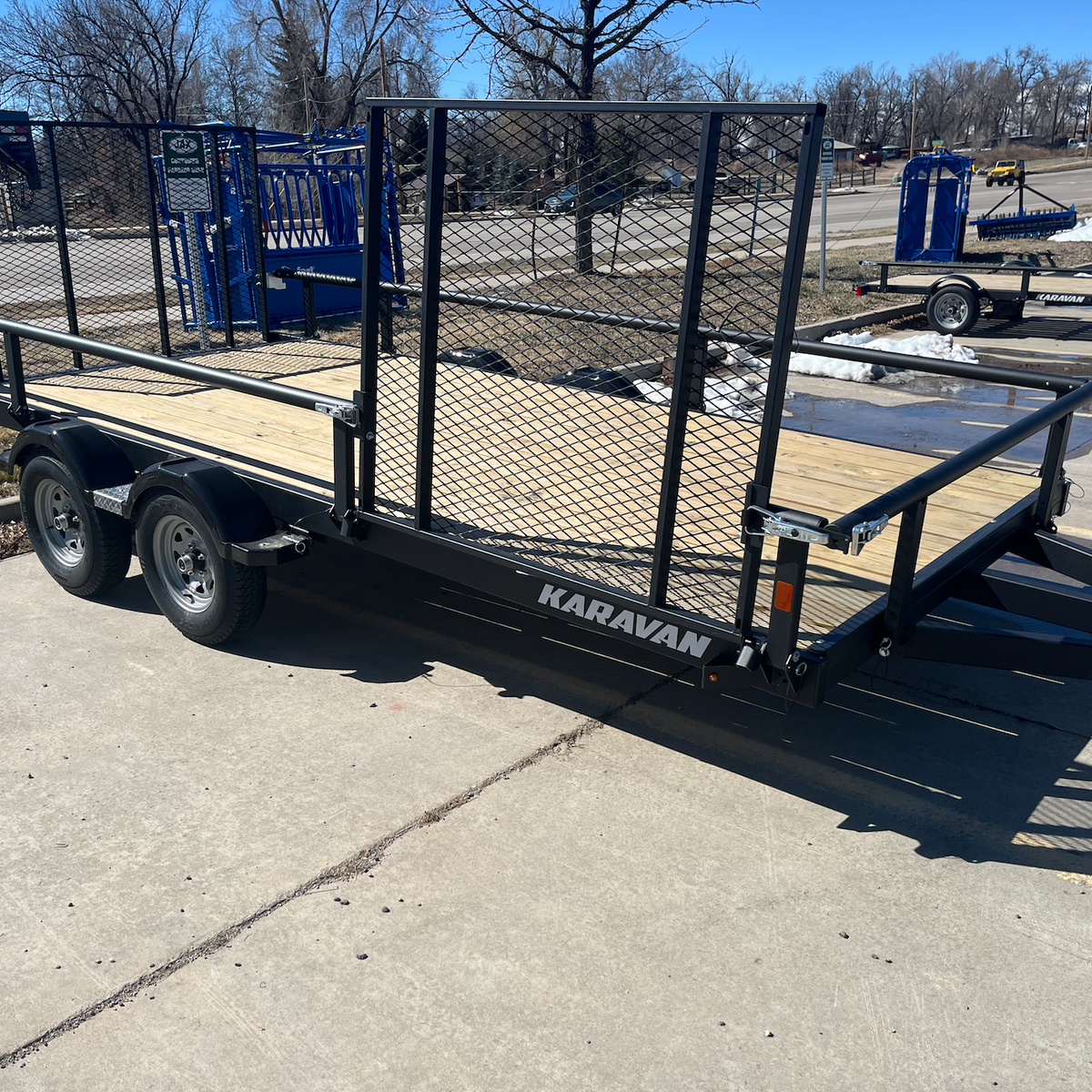 7x15 Karavan dual axe trailer with side ramp – JAXOutdoorGearFarmandRanch