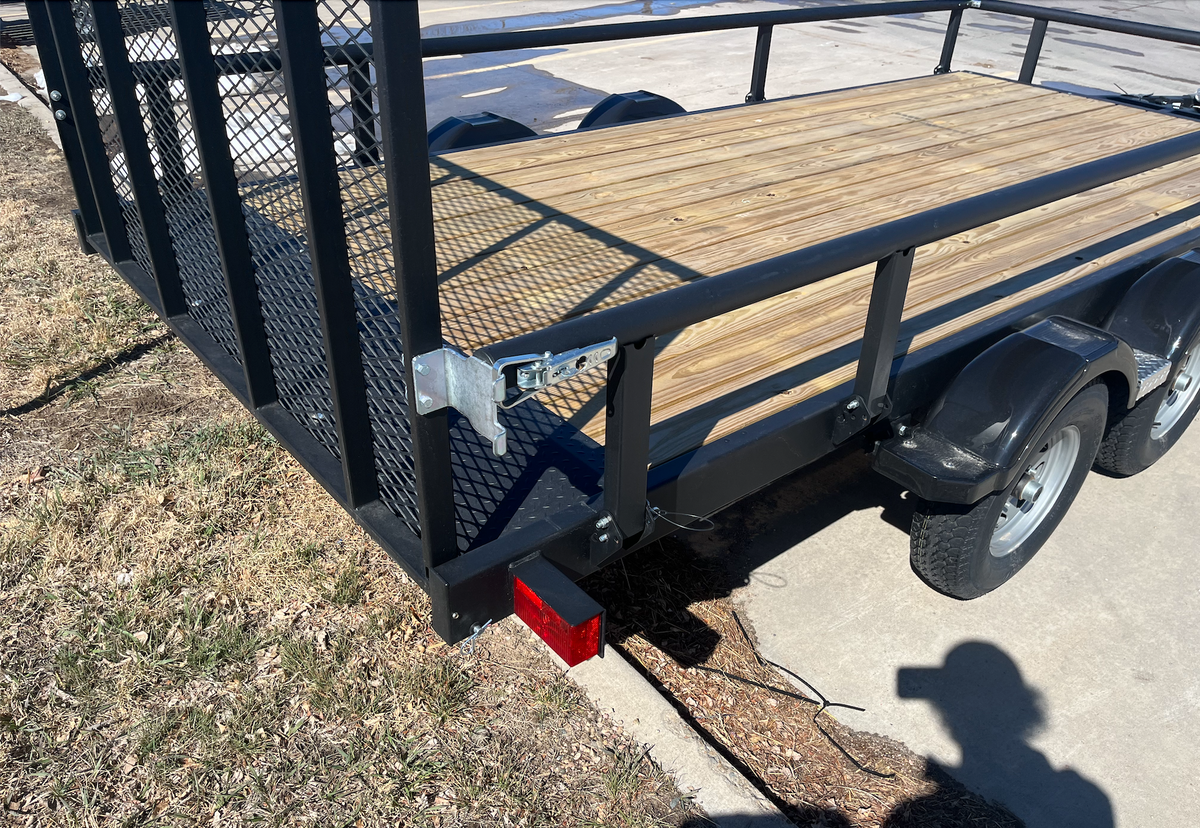 Karavan Trailer Ramp 7x15 Karavan dual axe trailer with side ramp – JAXOutdoorGearFarmandRanch