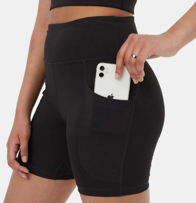 Tentree Women's inMotion Pocket Bike Short - Meteorite Black