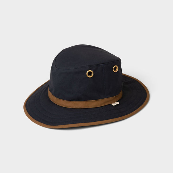 (取寄) ティリー ザ アウトバック Tilley Endurables The Outback Navy/British Tan Tilley The Outback Hat - British Tan/navy – JAXOutdoorGearFarmandRanch