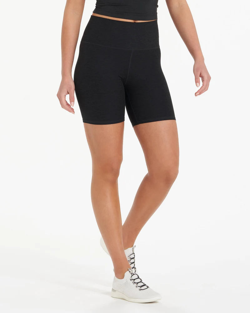 Vuori Women's Clean Elevation Shorty Black heather