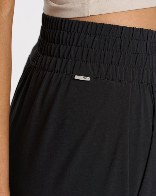 Vuori Women's Villa Wideleg Pant - Black Black