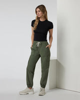 Vuori Women's Birch Jogger - Army Army