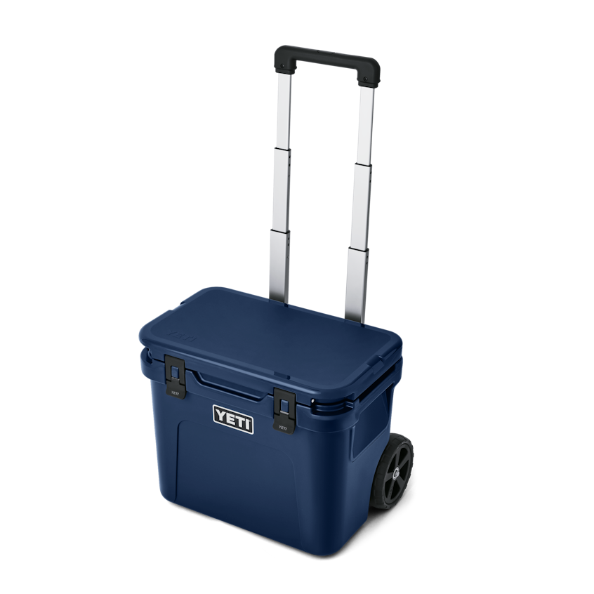Yeti Roadie 32 Wheeled Cooler Navy