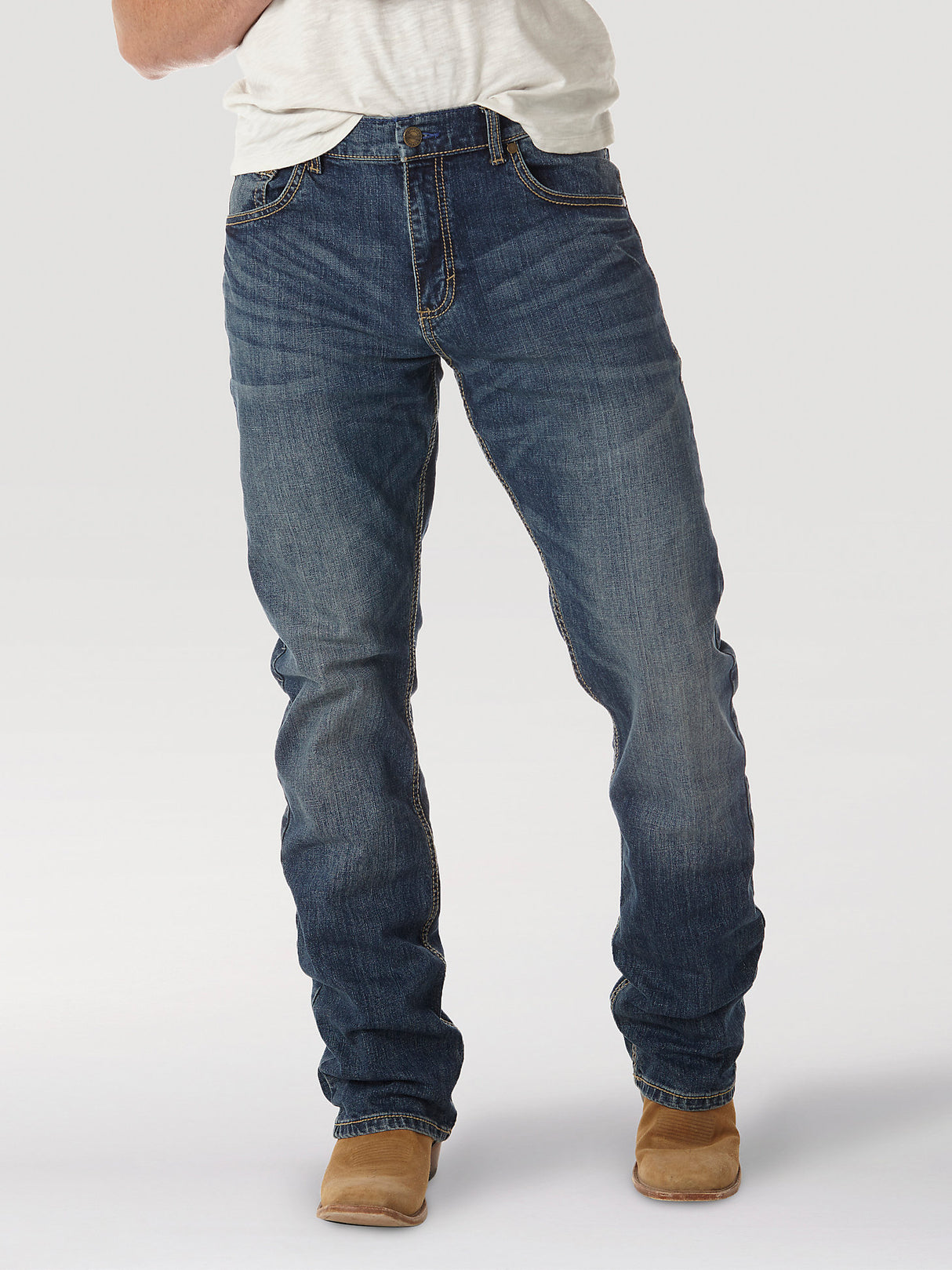 Men's Wrangler Retro Slim Fit Bootcut Jean In Layton Mid