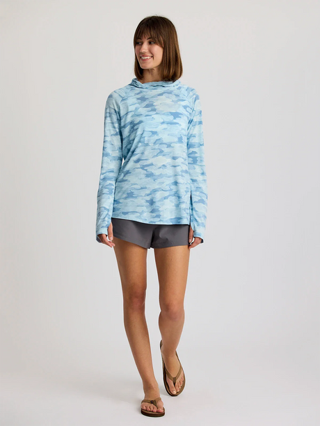 Free Fly Apparel Womens Bamboo Lightweight Hoodie II - Seasmoke Camo / Surf Blue