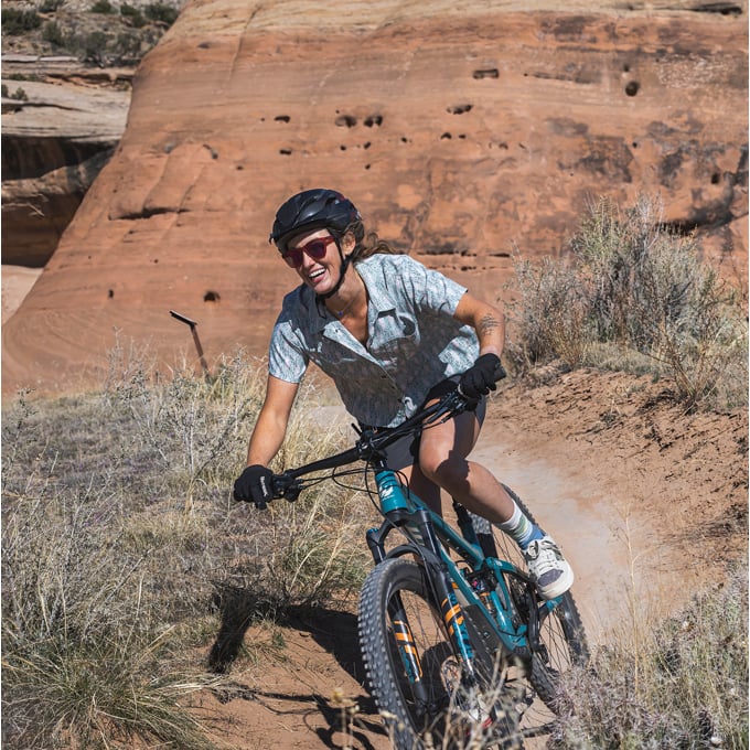Royal Robbins Womens Camino Pucker Short Sleeve - Summer Sky Fish Print