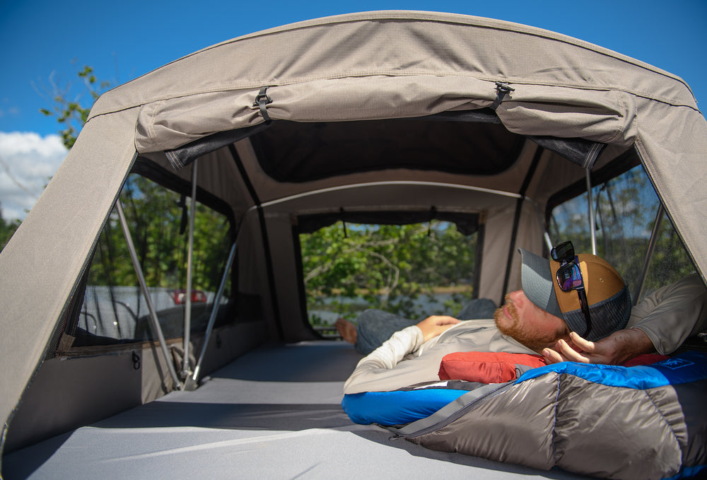 Yakima SkyRise HD Medium 4 Season Rooftop Tent