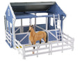 Breyer Horses Deluxe Country Stable With Horse & Wash Stall