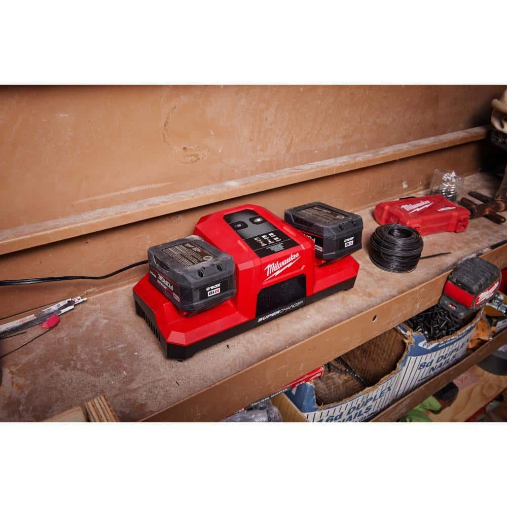 Milwaukee M18 Dual Bay Simultaneous Super Charger