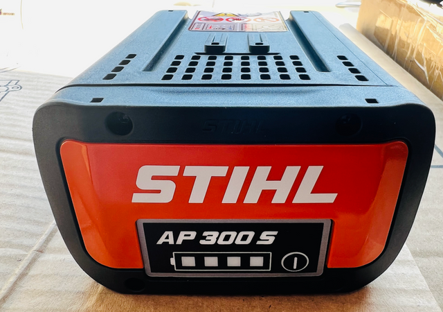 Stihl AP 300 S LITHIUM ION  BATTERY